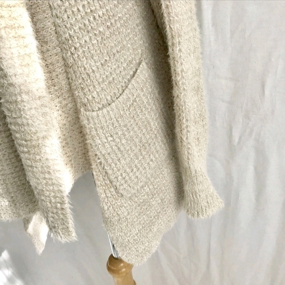 POL Women oatmeal Beige Fuzzy Knit Open Front Long Cardigan Pockets Medium - Picture 3 of 8